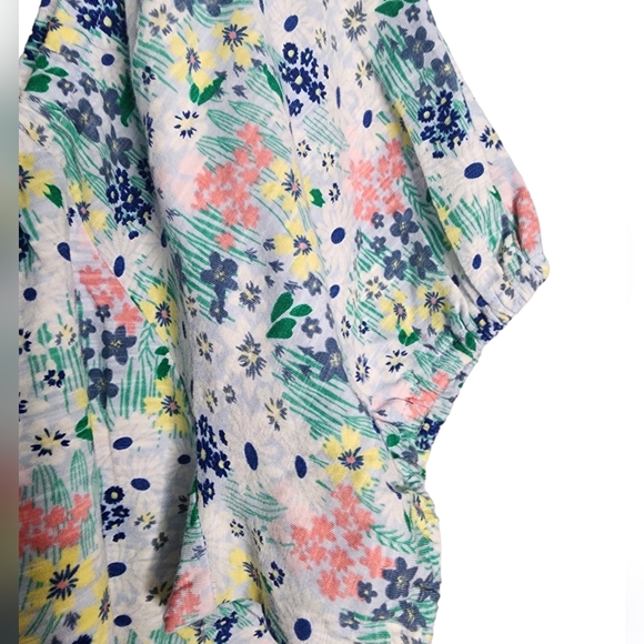 Style and Company woman's floral on off sholder top size M - Picture 2 of 5
